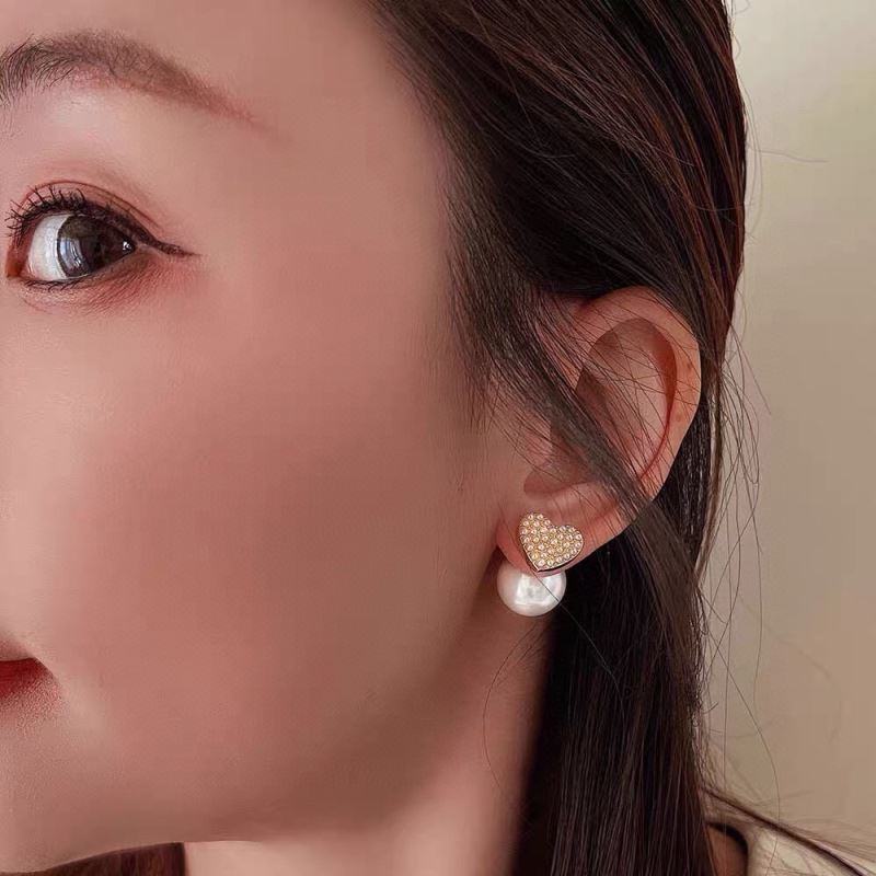 chr1st1an D10r earrings